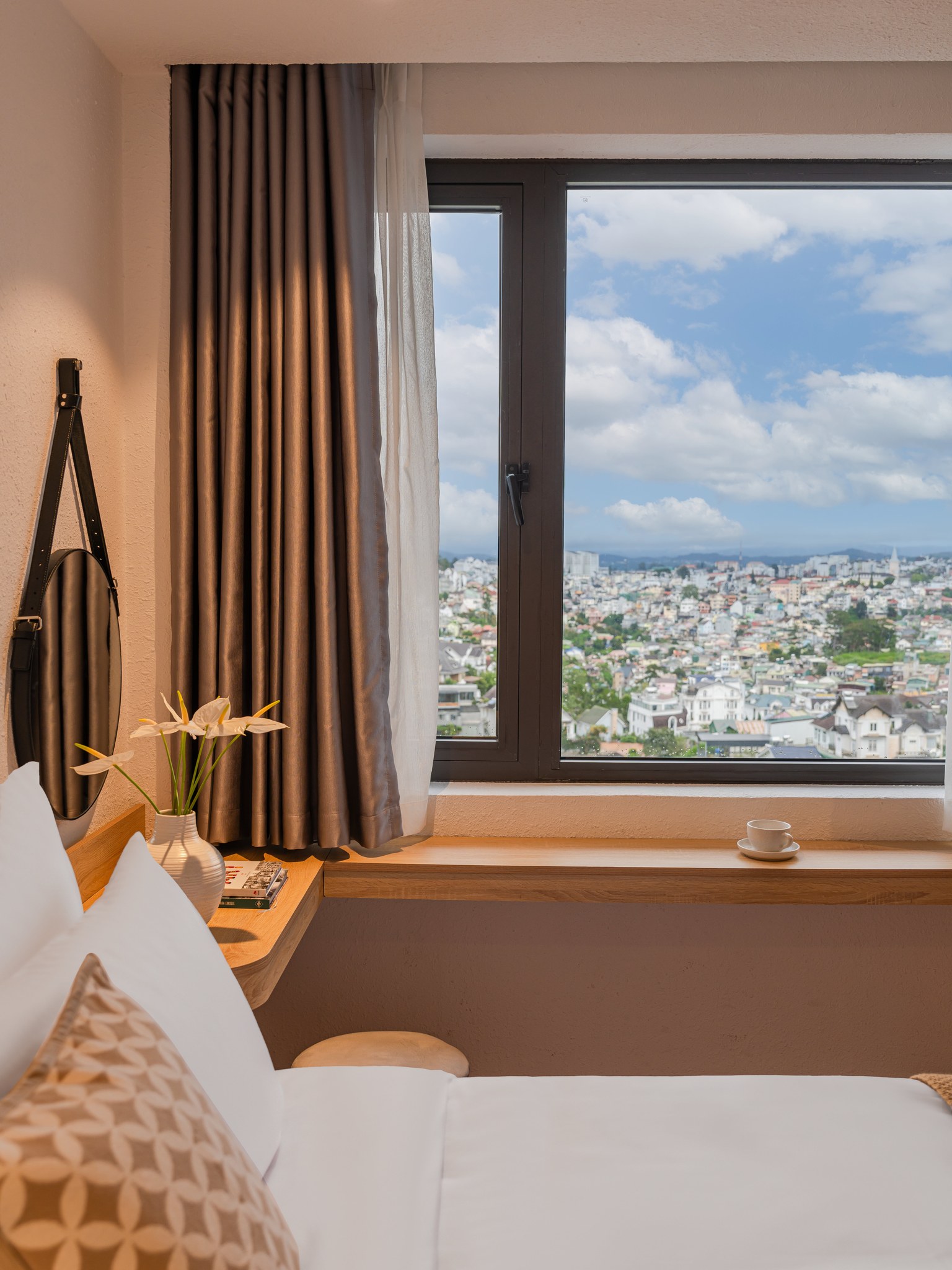 Deluxe Double Room gallery photo - DAWN Hotel Dalat