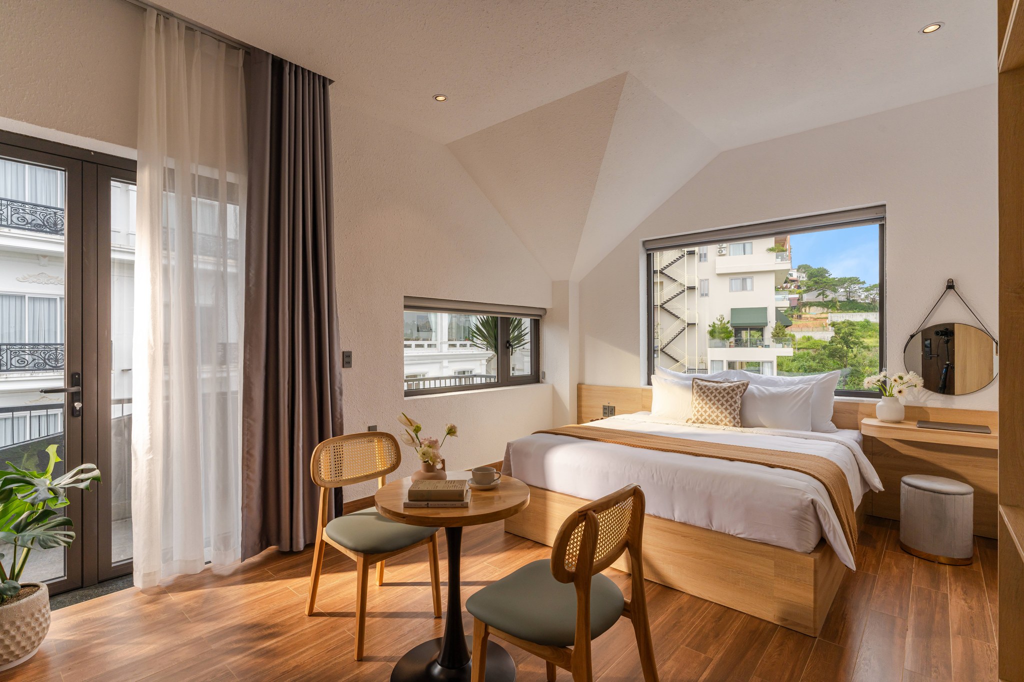 Suite Balcony City View - DAWN Hotel Dalat