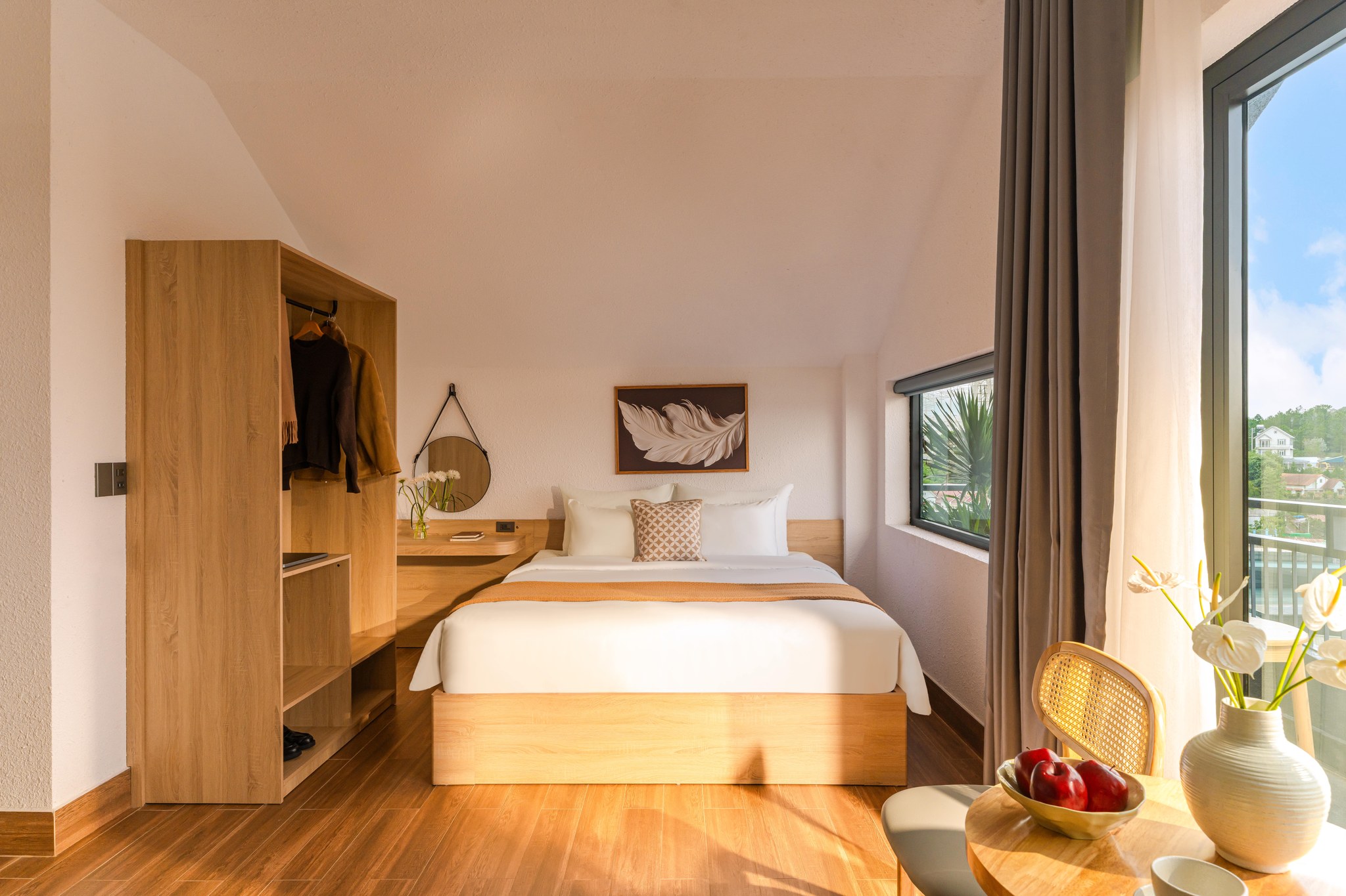 Suite Balcony Valley View & Bathtub gallery photo - DAWN Hotel Dalat